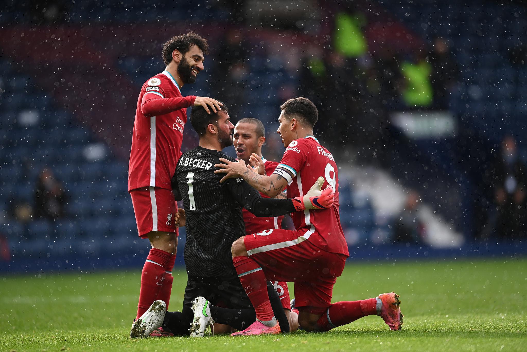 勇士跌进附 勇士跌进附