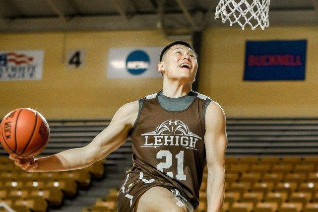 8记三分更 8记三分更